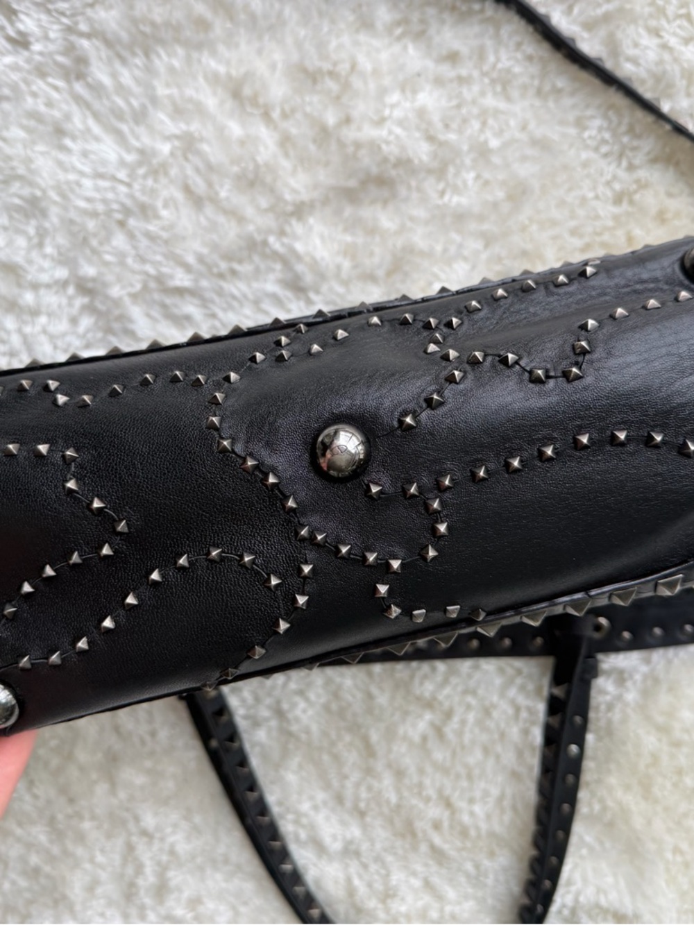 Limited Edition Valentino Rockstud Tote - Picture 7 of 9